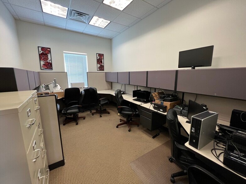 More Photos Of 3020 Communications Pky, Plano Medical For Sale