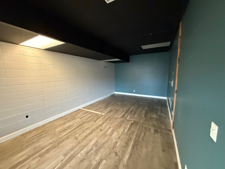 More Photos Of 3713-3715 Pepperell Pky, Opelika Freestanding For Lease