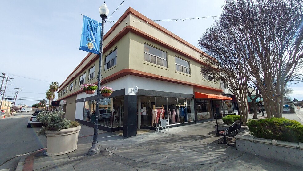 More Photos Of 701-705 Laurel St, San Carlos Storefront Retail Office For Sale