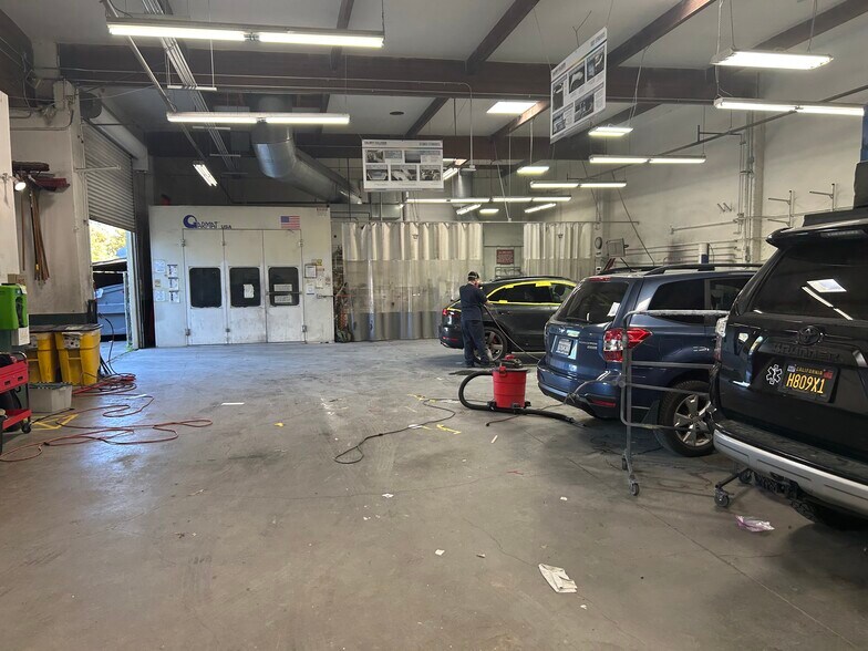 More Photos Of 50 Medway Rd, San Rafael Service For Sale