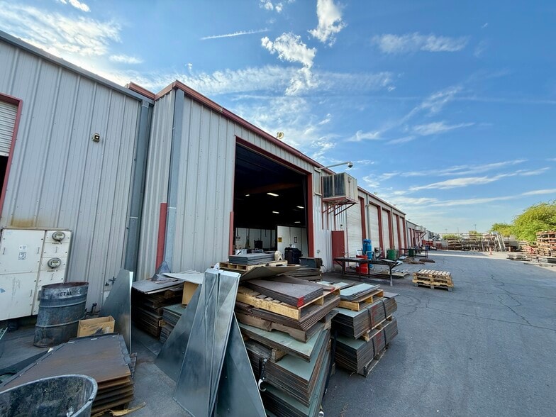 More Photos Of 3865-3885 Rockbottom St, North Las Vegas Manufacturing For Lease