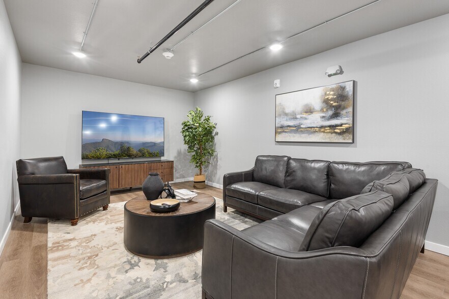 More Photos Of 1525 W Havens Ave, Mitchell Apartments For Lease