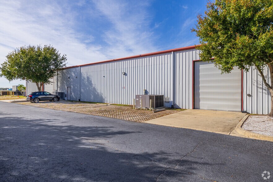 More Photos Of 600 Tallevast Rd, Sarasota Light Manufacturing For Lease