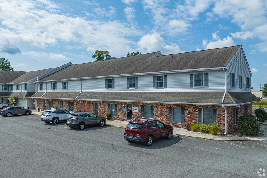 More Photos Of 20163 Office Cir, Georgetown Office For Lease