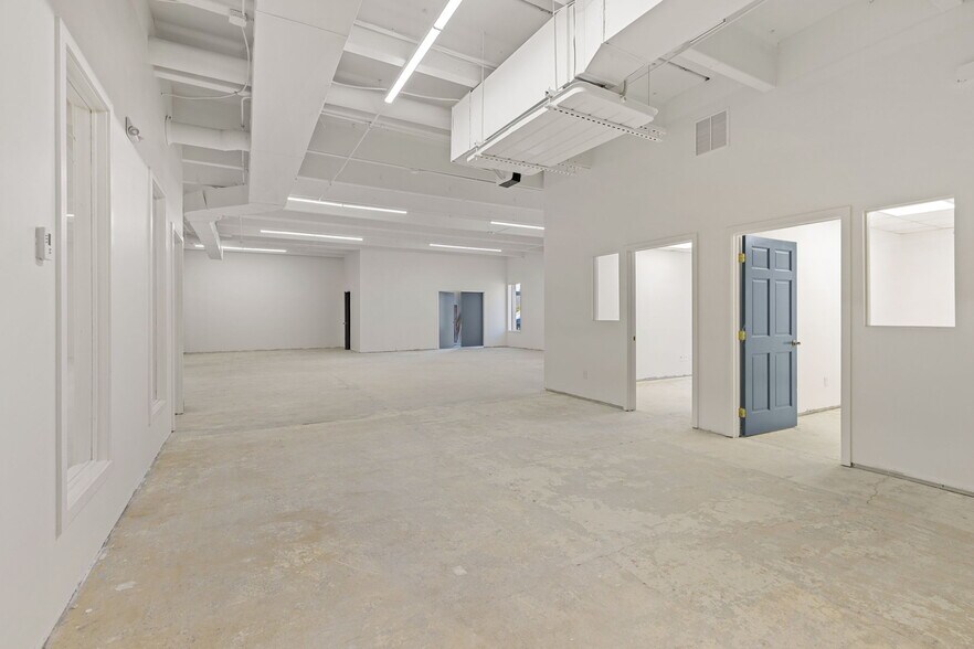 More Photos Of 1700 55th St, Boulder Warehouse For Sale