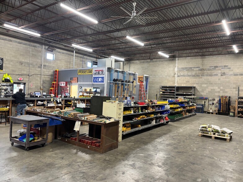 More Photos Of 3411 E 7th Ave, Columbus Warehouse For Lease