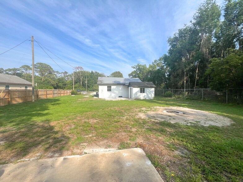 More Photos Of 18127 Us Highway 41, Spring Hill Office Residential For Sale