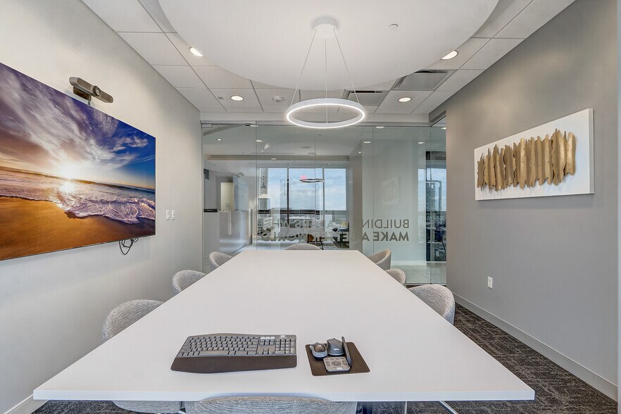 More Photos Of 111 N Magnolia Ave, Orlando Office For Lease