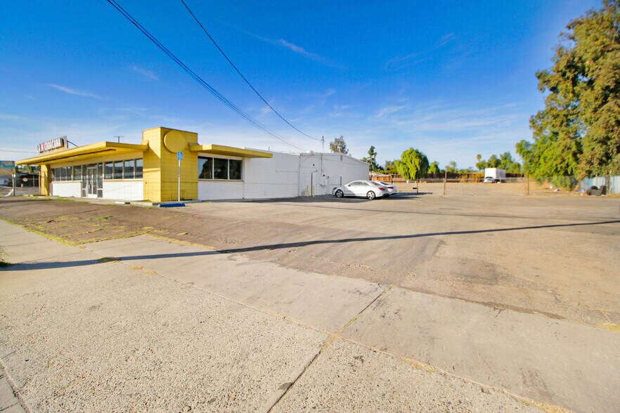 More Photos Of 10391 Arlington Ave, Riverside Warehouse For Sale