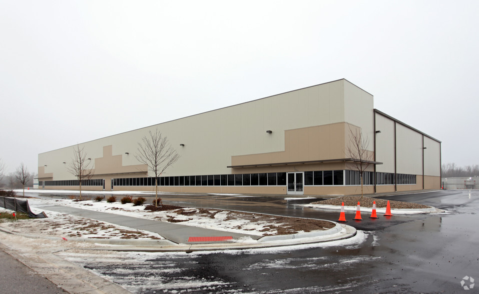 Primary Photo Of 4055 English Oak Dr, Lansing Light Manufacturing For Lease