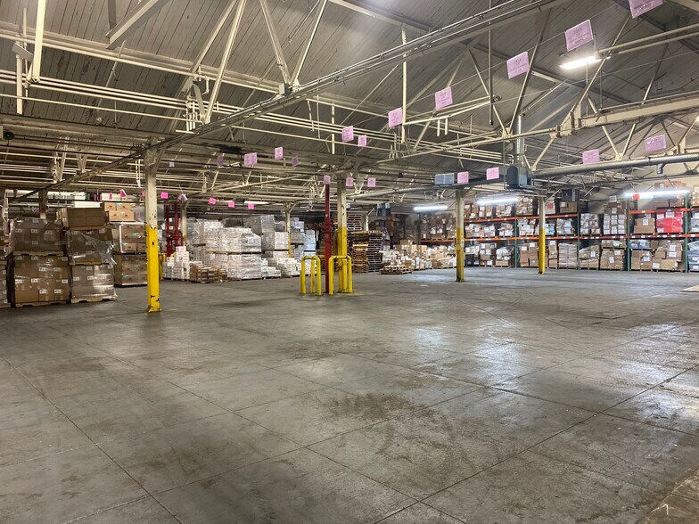 More Photos Of 718 S Fulton Ave, Mount Vernon Warehouse For Lease