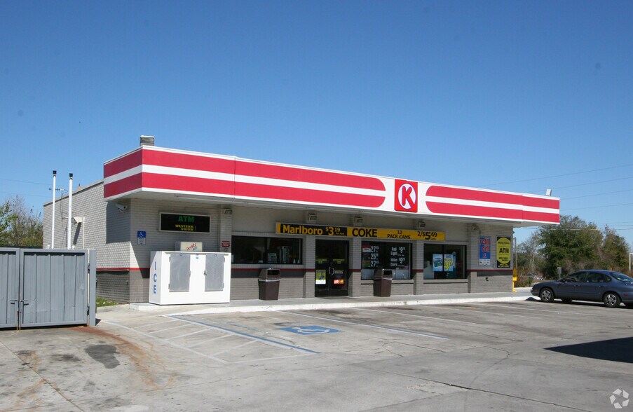 Primary Photo Of 27707 State Road 54, Wesley Chapel Service Station For Sale
