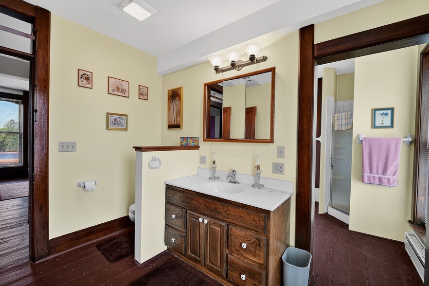 More Photos Of 210 W High St, Orangeville Hospitality For Sale