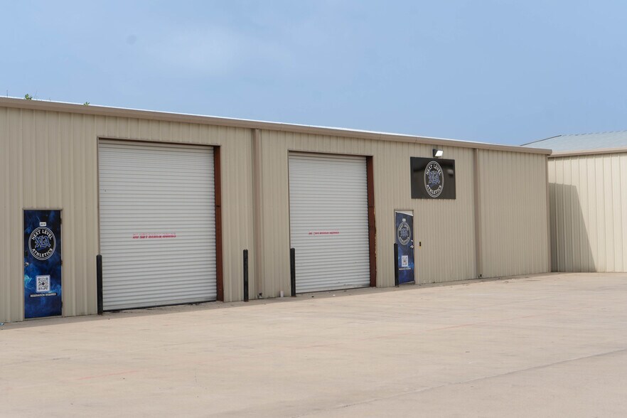More Photos Of 681 Eastgate Rd, Midlothian Warehouse For Lease