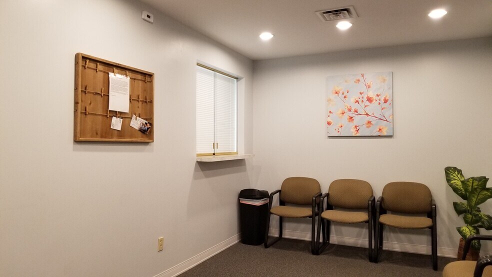More Photos Of 450 Central Ave, Lancaster Medical For Lease