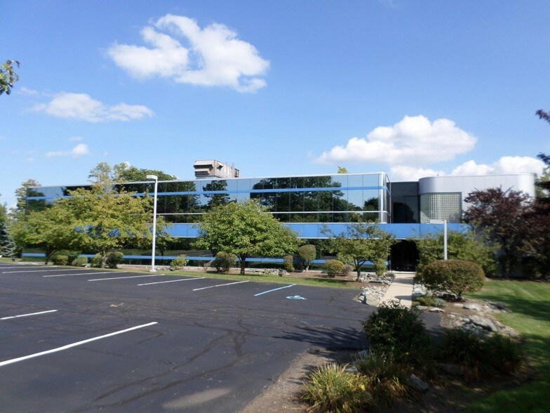 More Photos Of 200 Abington Executive Park, Clarks Summit Office For Lease