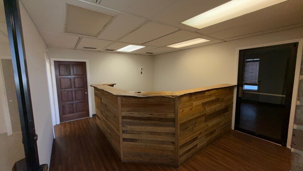 More Photos Of 1539 Parental Home Rd, Jacksonville Medical For Lease