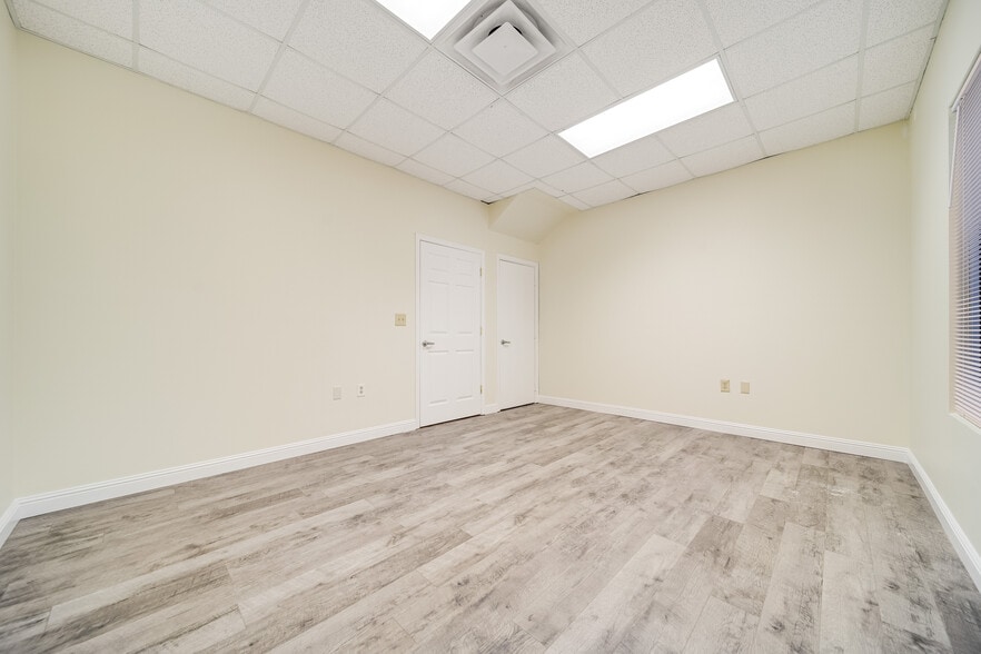 More Photos Of 180 N Belvedere Dr, Gallatin Office Residential For Lease