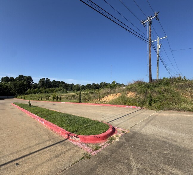 More Photos Of 2800 S Loop 256, Palestine Land For Sale