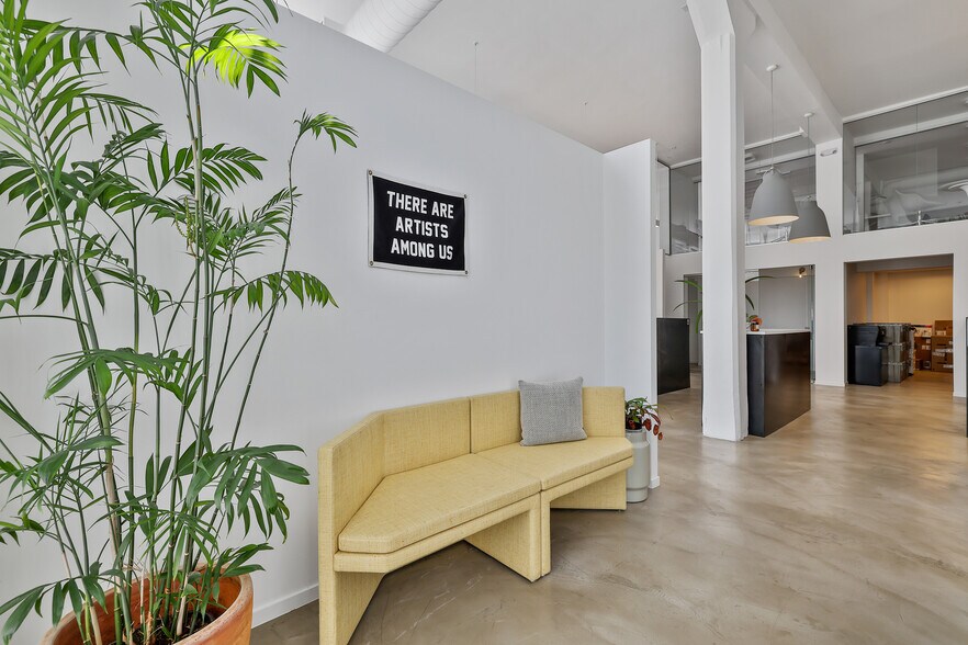 More Photos Of 1033-1037 Polk St, San Francisco Loft Creative Space For Lease