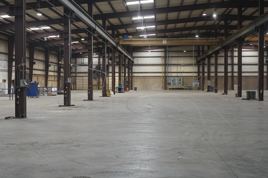 More Photos Of 6400 New Sapulpa Rd, Tulsa Warehouse For Lease