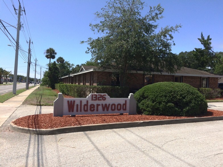 More Photos Of 1326 S Ridgewood Ave, Daytona Beach Office For Lease