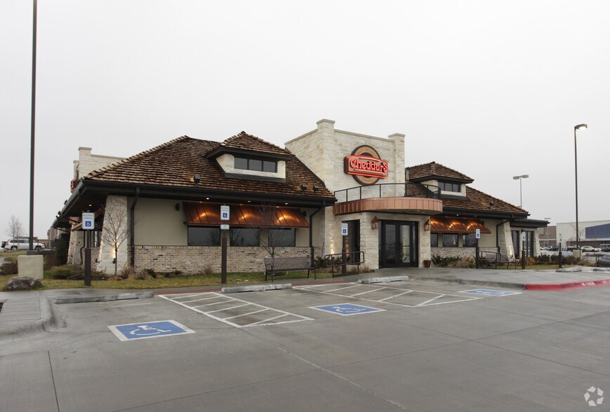 Primary Photo Of L St @ 120th st, Omaha Unknown For Lease