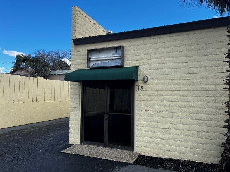 More Photos Of 1666 E Cypress Ave, Redding Office For Lease