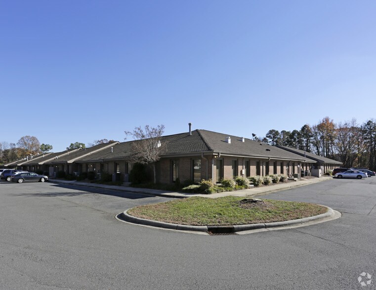 Primary Photo Of 411-511 N Wendover Rd, Charlotte Medical For Lease