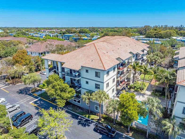 More Photos Of 2801-2851 Riverside Dr, Coral Springs Apartments For Sale