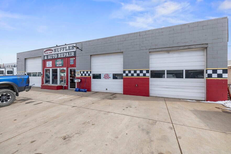 More Photos Of 4 S Main St, Longmont Auto Repair For Sale