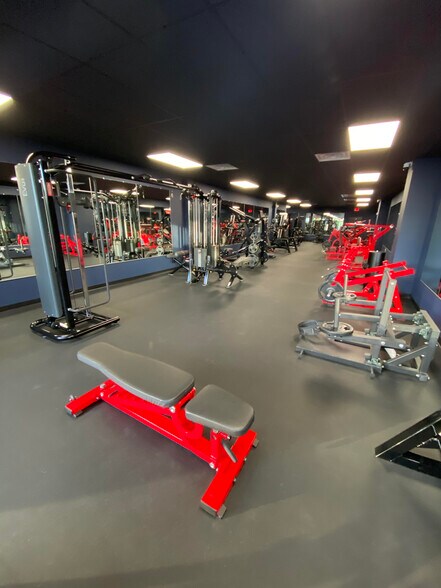 More Photos Of 3703 Taft Hwy, Signal Mountain Storefront For Sale