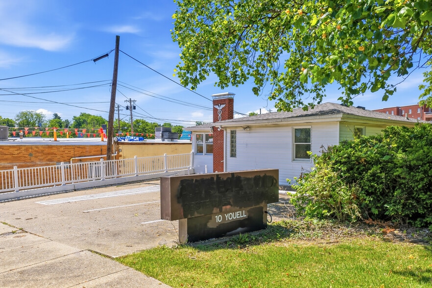 More Photos Of 10 Youell St, Florence Medical For Sale