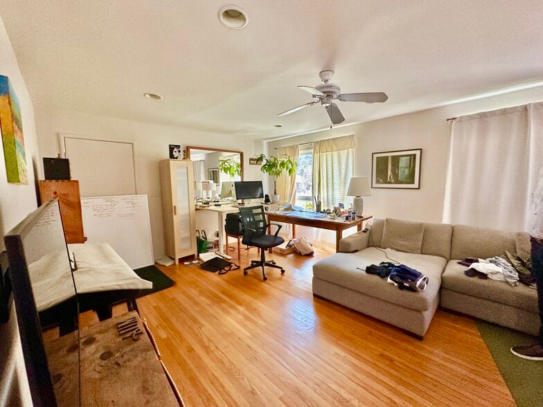 More Photos Of 158-164 E Blithedale Ave, Mill Valley Storefront Retail Residential For Sale