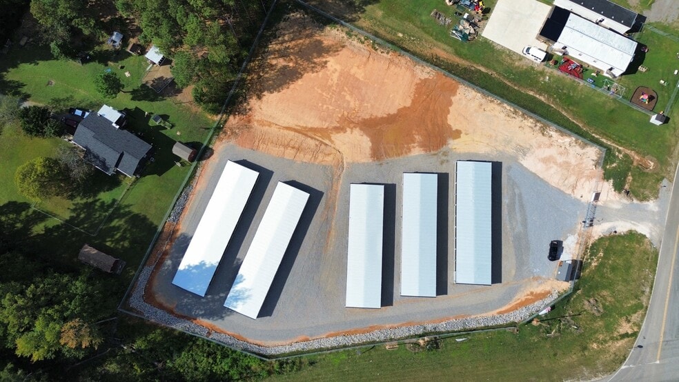 More Photos Of 21 Lloyd Dr, Anniston Self Storage For Sale