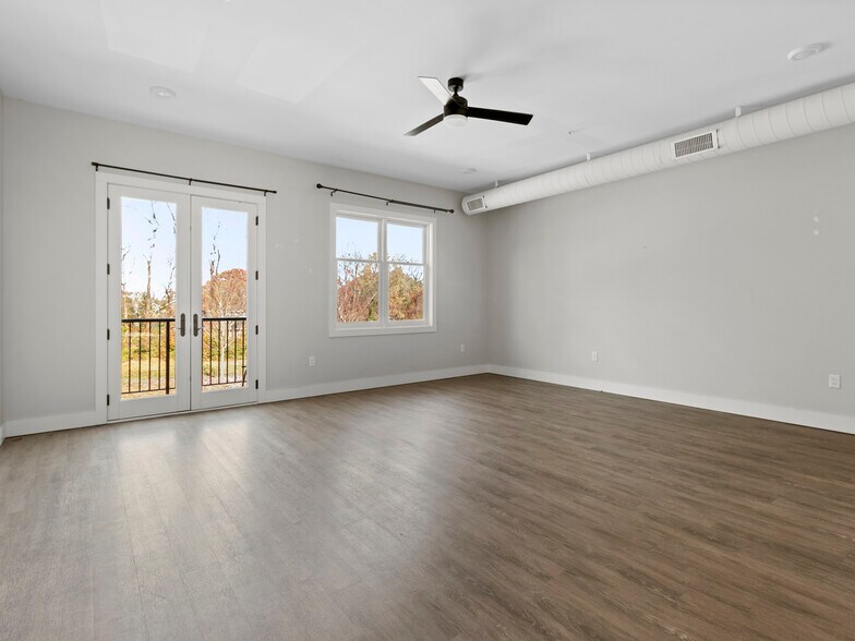 More Photos Of 315 Haywood Rd, Asheville Storefront Retail Residential For Sale
