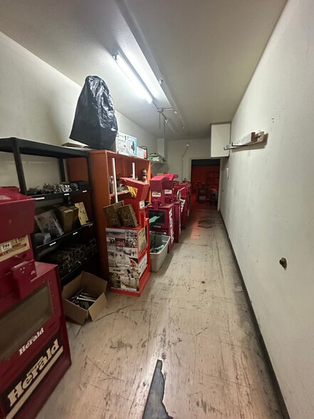 More Photos Of 315 S Michigan St, Aberdeen Office For Sale