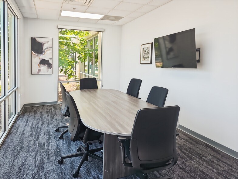 More Photos Of 1845 Town Center Blvd, Orange Park Coworking Space