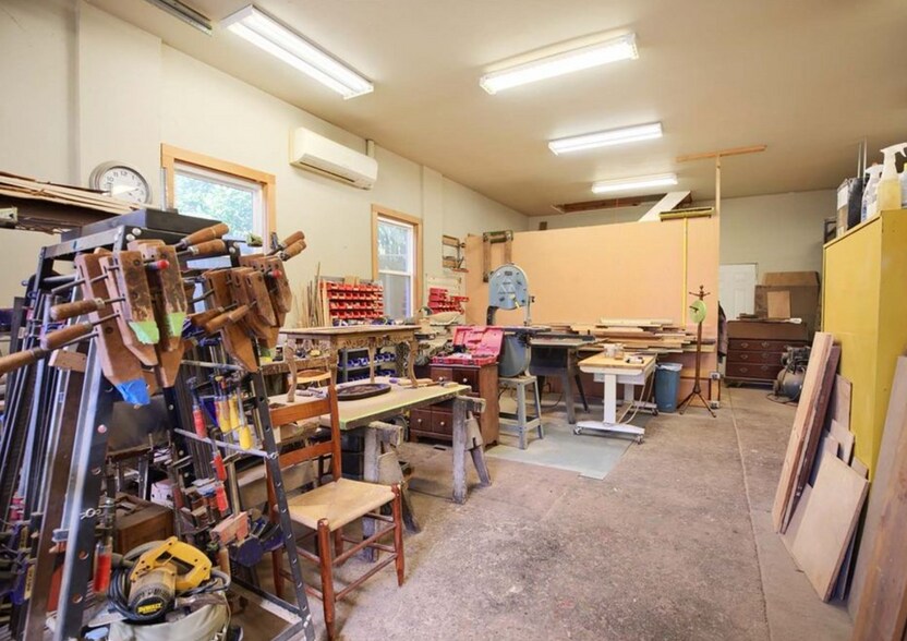 More Photos Of 55 Cross St, Urbanna General Retail For Sale