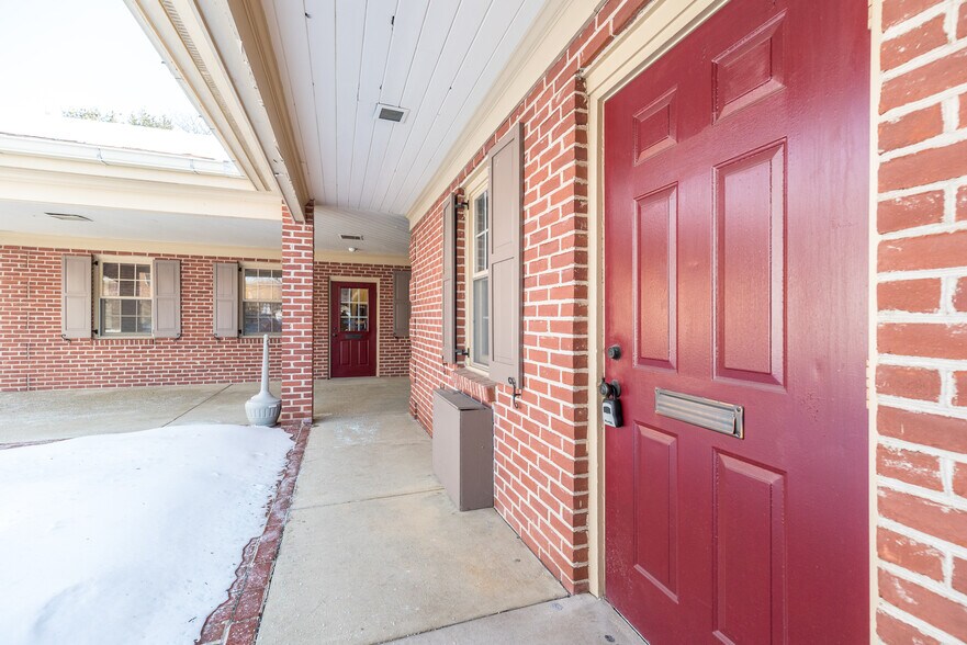 More Photos Of 301 S Main St, Doylestown Medical For Sale