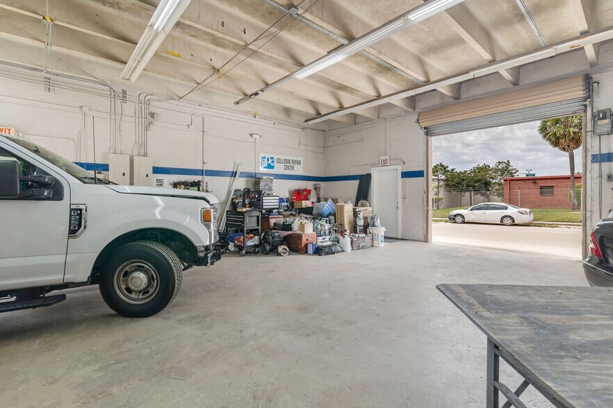 More Photos Of 1420 Forsythe Rd, West Palm Beach Auto Repair For Sale