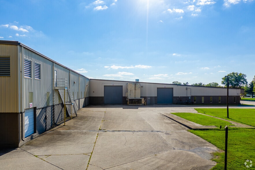 More Photos Of 880 Butler Dr, Murfreesboro Warehouse For Lease