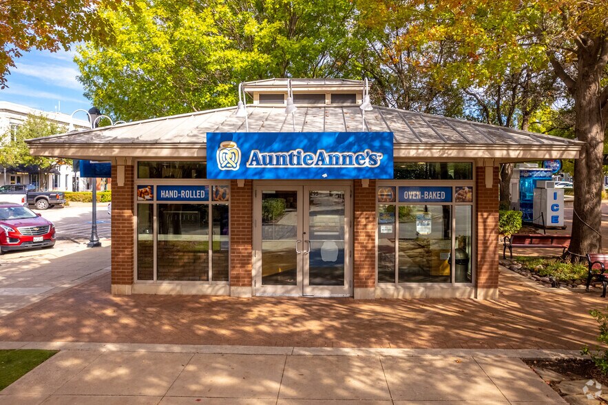 More Photos Of 245 Cedar Sage Dr, Garland Unknown For Lease