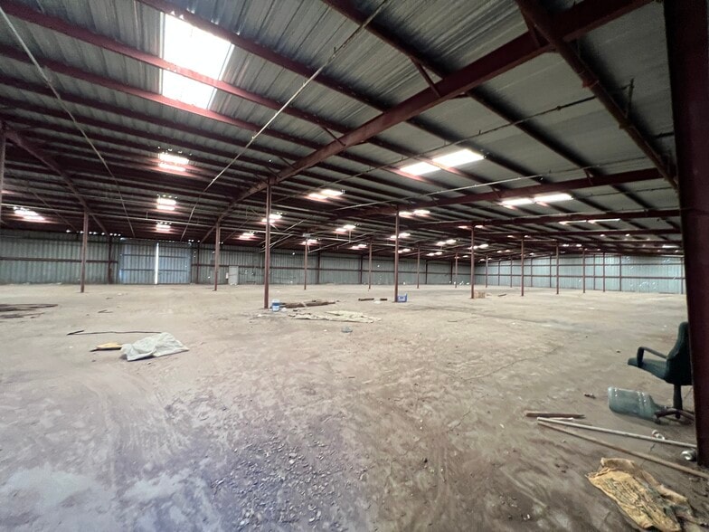 More Photos Of 375 Compress, Las Cruces Warehouse For Sale