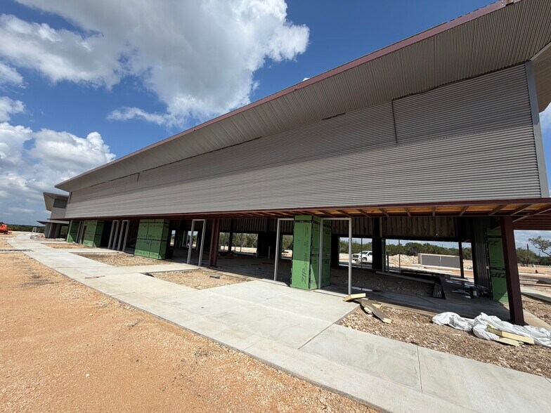 More Photos Of 900 Cypress Creek Rd, Cedar Park Unknown For Lease