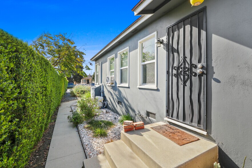 More Photos Of 4201 E Jacinto Way, Long Beach Multifamily For Sale
