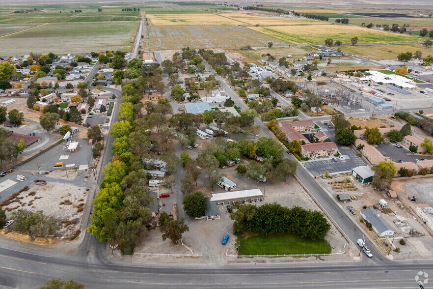 More Photos Of 55 Cornell Ave, Lovelock Hotel For Sale