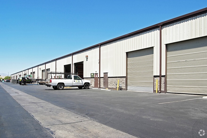 More Photos Of 3915 W Hacienda Ave, Las Vegas Warehouse For Lease