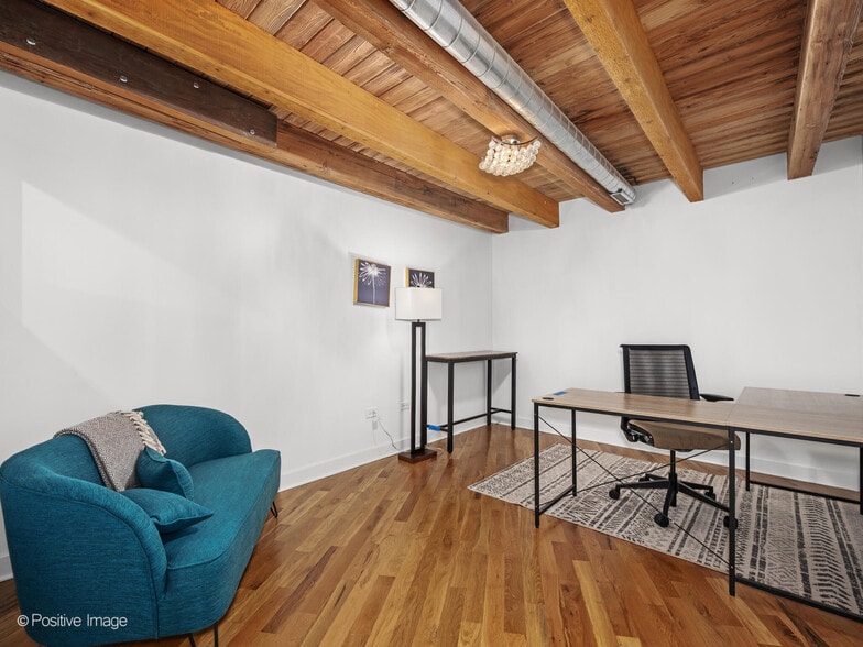 More Photos Of 1817 Church St, Evanston Loft Creative Space For Sale