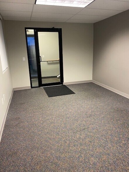 More Photos Of 2720 Superior Dr NW, Rochester Office For Lease